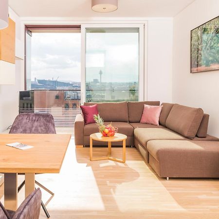 Triiiple Tower Dream Apartments With Rooftop-Summer-Pool ウィーン エクステリア 写真
