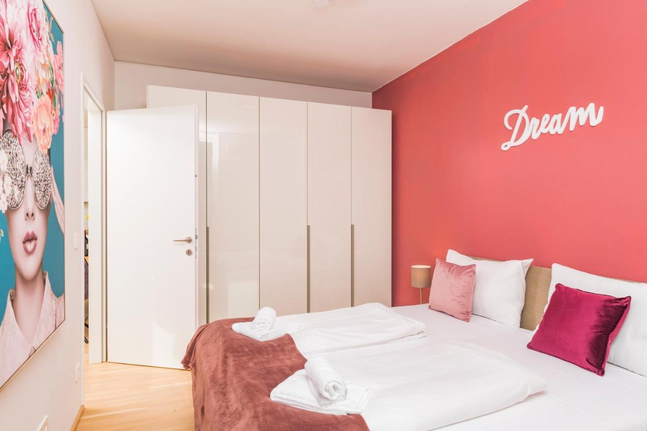 Triiiple Tower Dream Apartments With Rooftop-Summer-Pool ウィーン エクステリア 写真