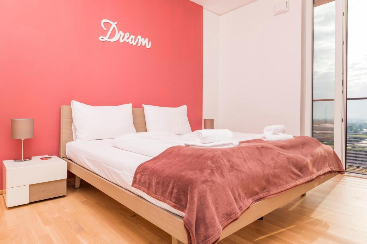 Triiiple Tower Dream Apartments With Rooftop-Summer-Pool ウィーン エクステリア 写真