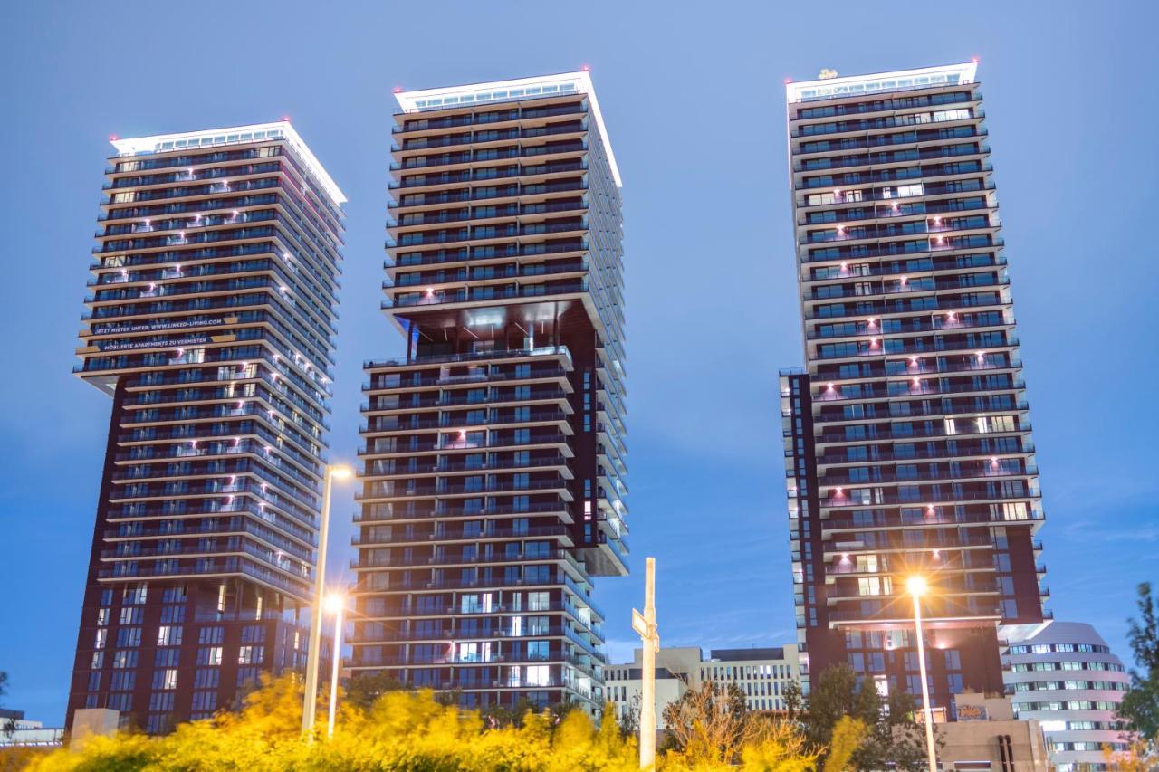 Triiiple Tower Dream Apartments With Rooftop-Summer-Pool ウィーン エクステリア 写真