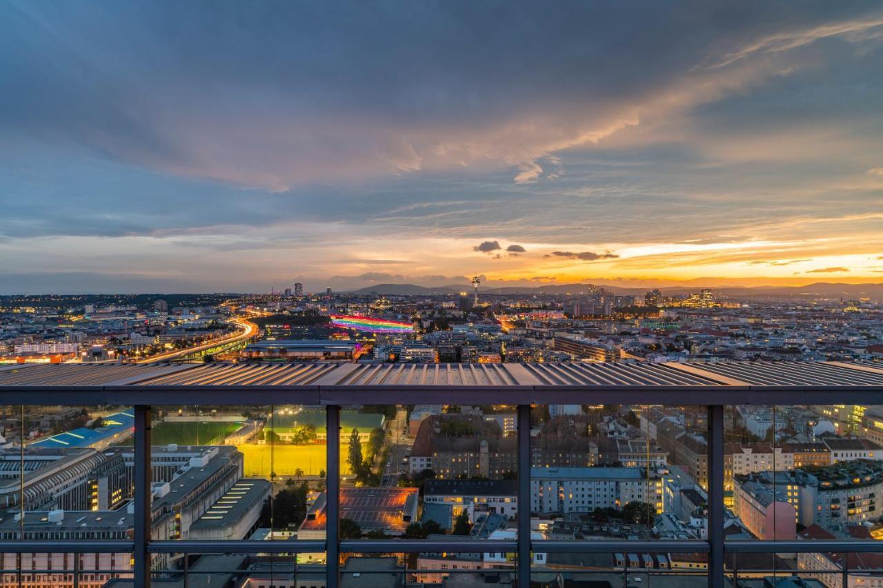 Triiiple Tower Dream Apartments With Rooftop-Summer-Pool ウィーン エクステリア 写真